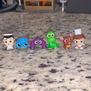 Disney 100 Doorables Lot